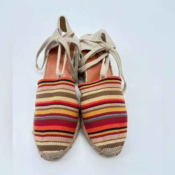 Andre Assous Red and Orange Espadrilles with Jute Sole - Picture 2 of 7